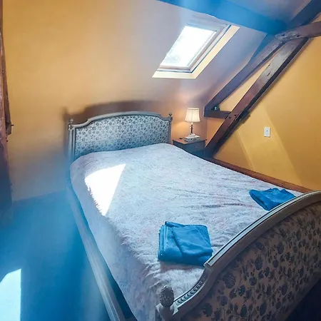 2 Bedroom In Allonnes